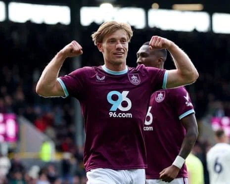 Zian Flemming celebrates scoring Burnley’s equaliser against Aston Villa