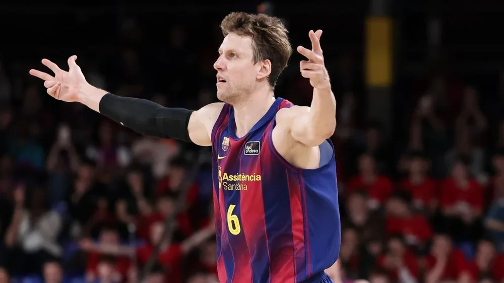 ¡Así ha sido el espectacular martillazo de Jan Vesely que ha dejado con la boca abierta al Palau!